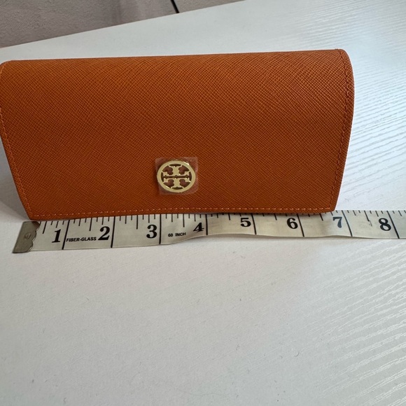 Tory Burch sunglasses case - Picture 2 of 5